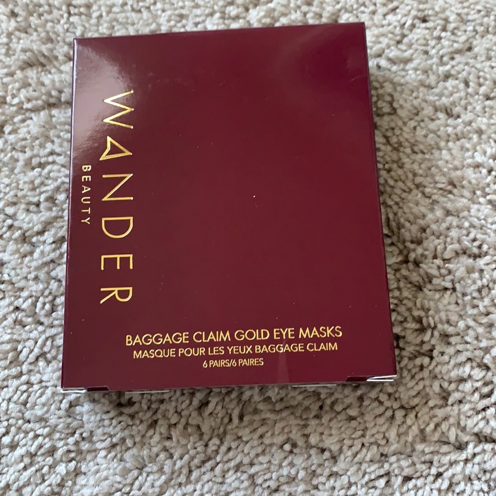 Wander gold eye masks